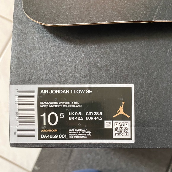 SOLD ON EBAY - NEW Air Jordan 1 Low SE Brushstroke - Black- Size 10.5 US - Picture 8 of 8